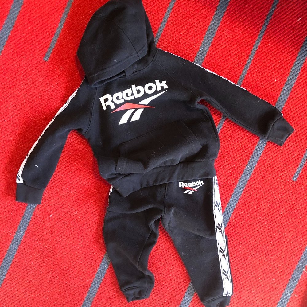 Reebok Toddler Matching Hoodie Sweatsuit NWOT